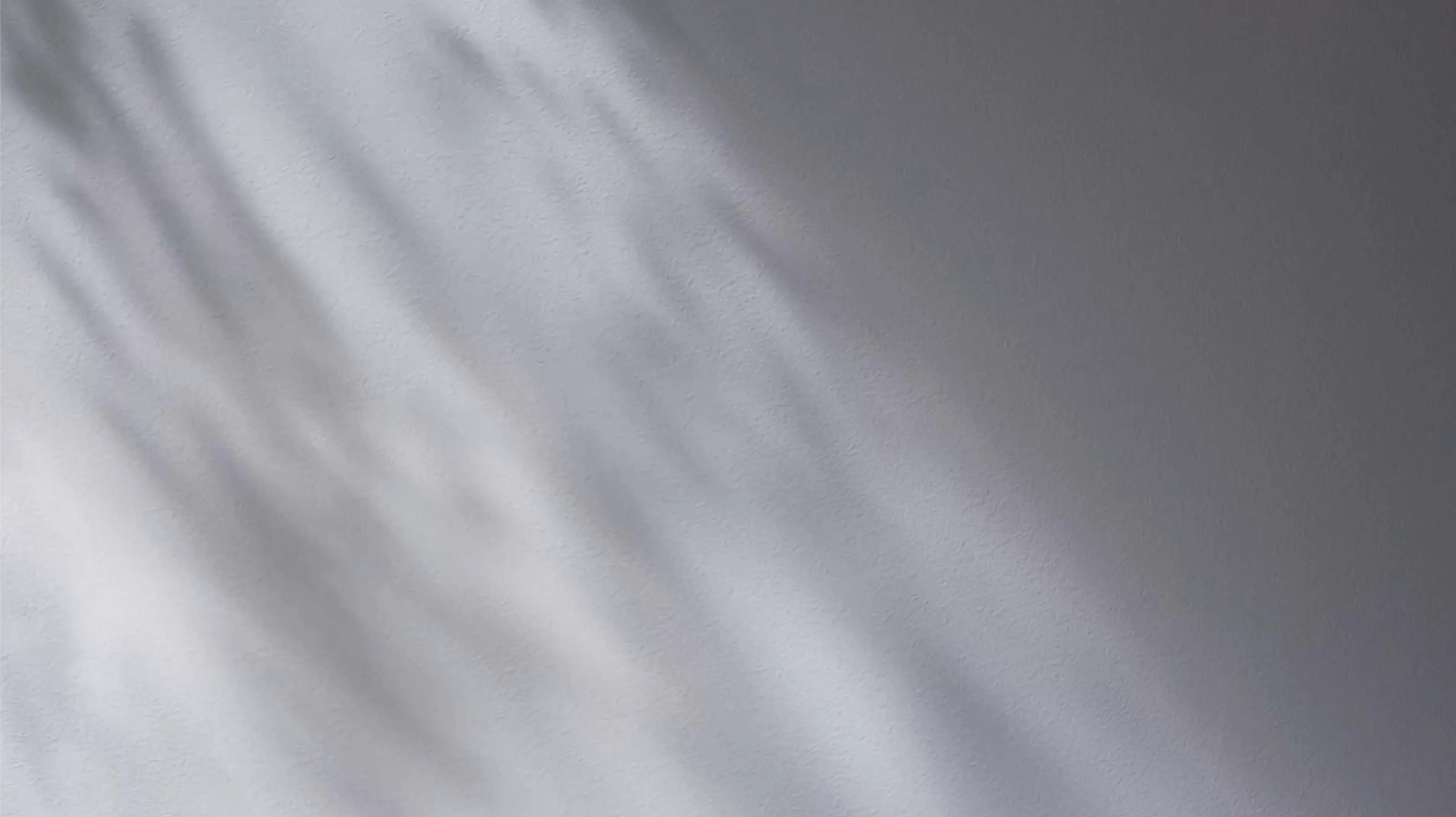 真夏の太陽の下でも、すべての人々が笑顔で外出できますように。